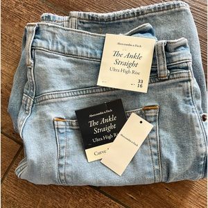 Abercrombie & Fitch Jeans The Ankle Straight Ultra High Rise 33 • 16